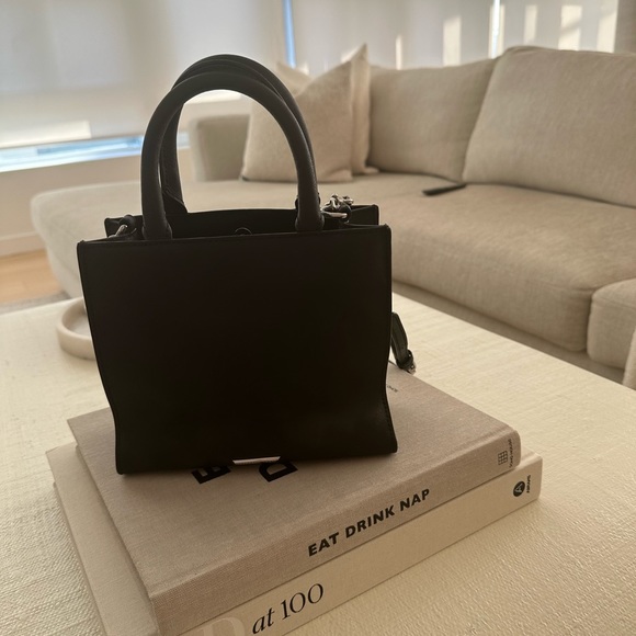 Rebecca Minkoff crossbody - Picture 3 of 3